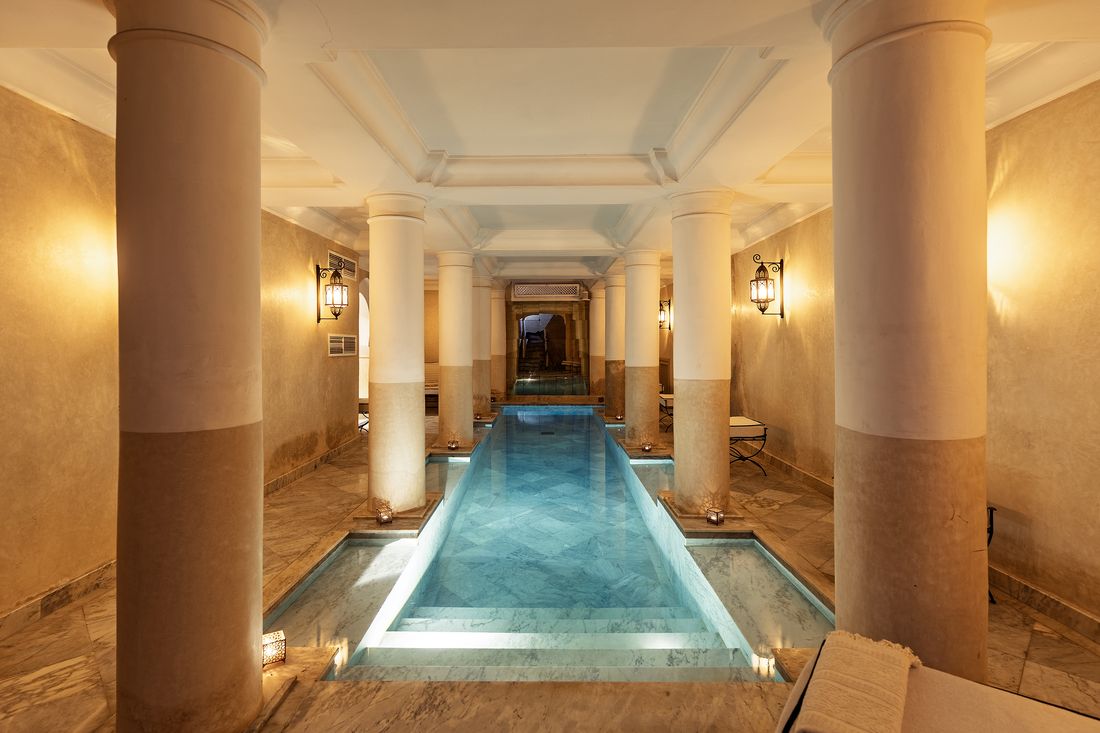 Piscine intérieure