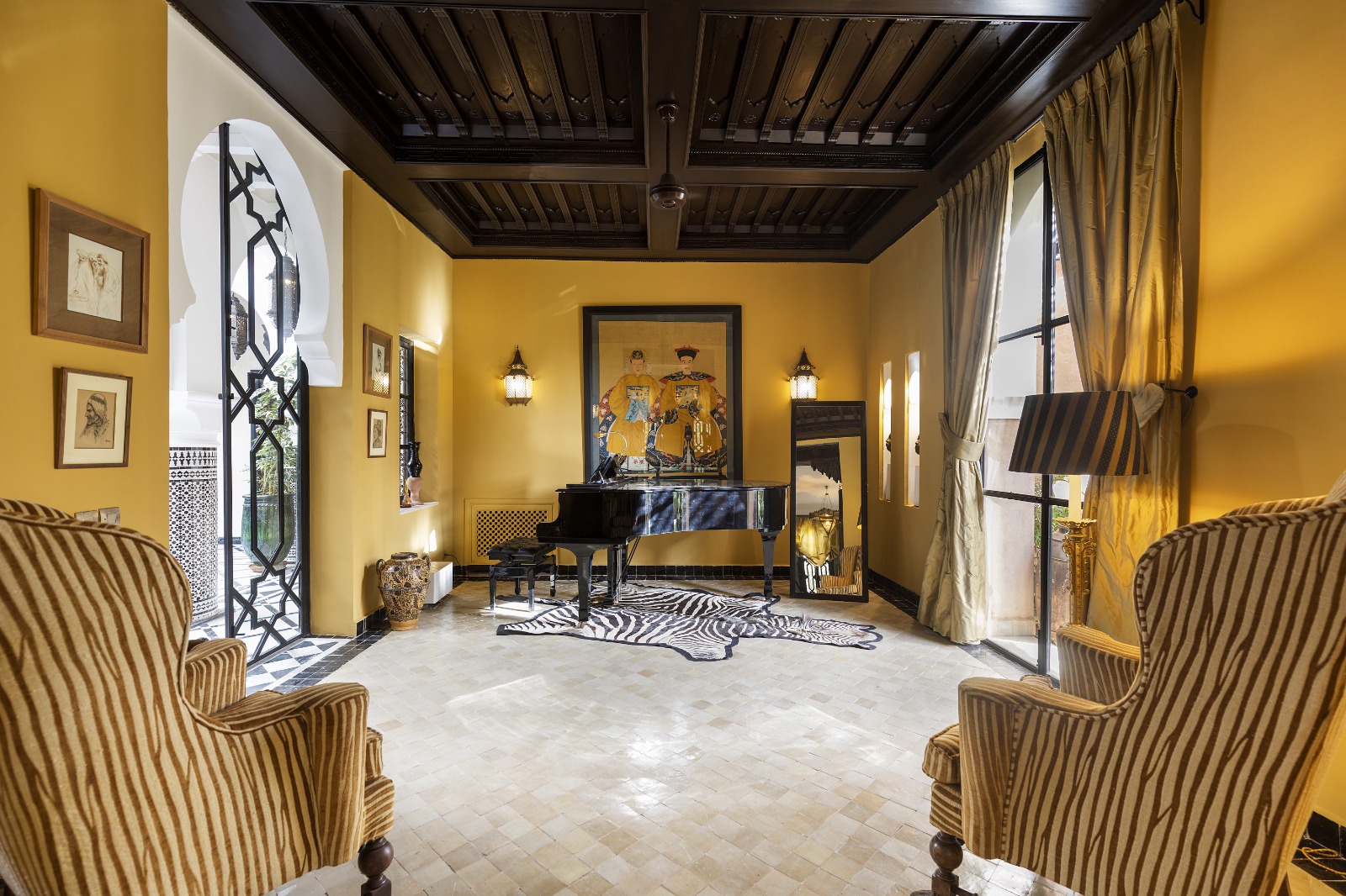 Salon piano à queue de la Villa El Moughani